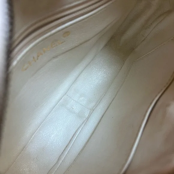 SOLD Small Vintage CHANEL White Caviar Camera Bag - Picture 16 of 16